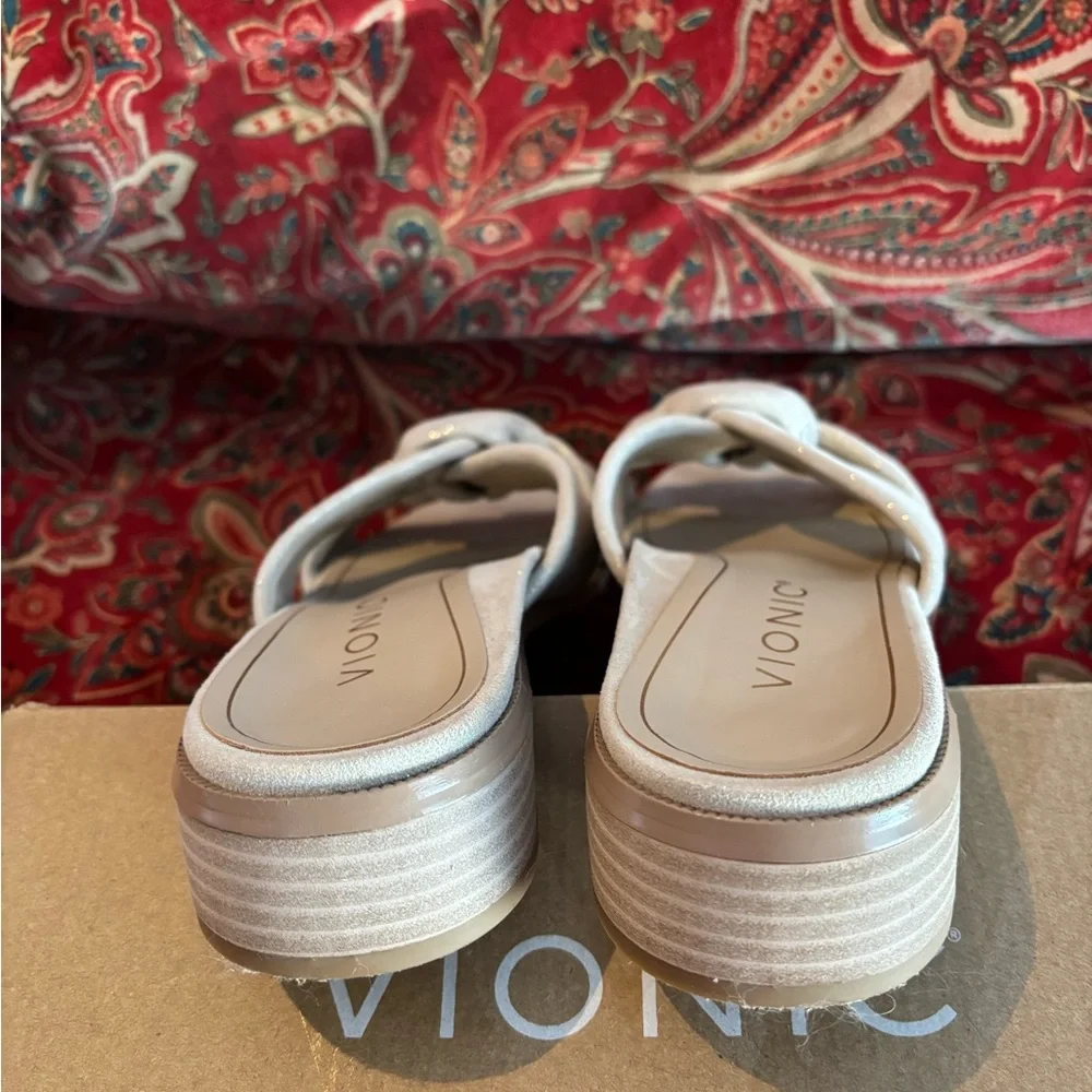 Vionic Mabel, Gold, Metallic leather 7M Women's Cream Knotted Sandals - Picture 3 of 5